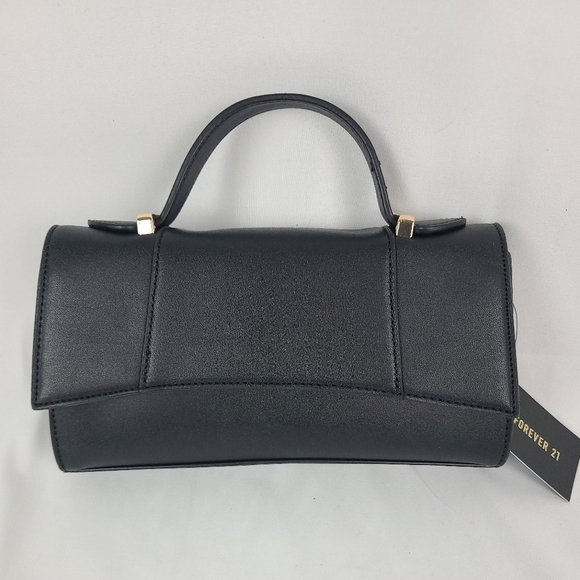 Forever 21 Handbags - NEW Forever 21 Vegan Leather Crossbody Bag Purse Black NWT